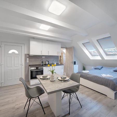 Agoston Apartman 1-2 - Lora,Marci Печ Екстериор снимка